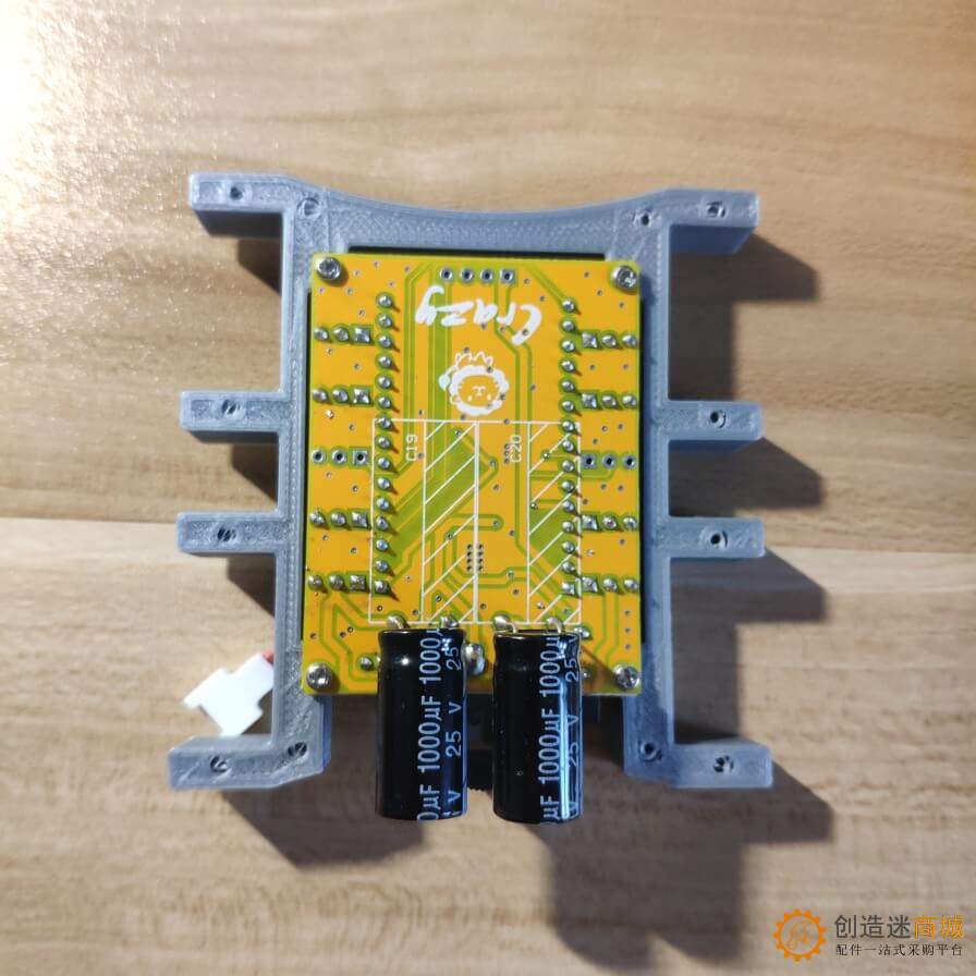 第二步：安装电池和主板