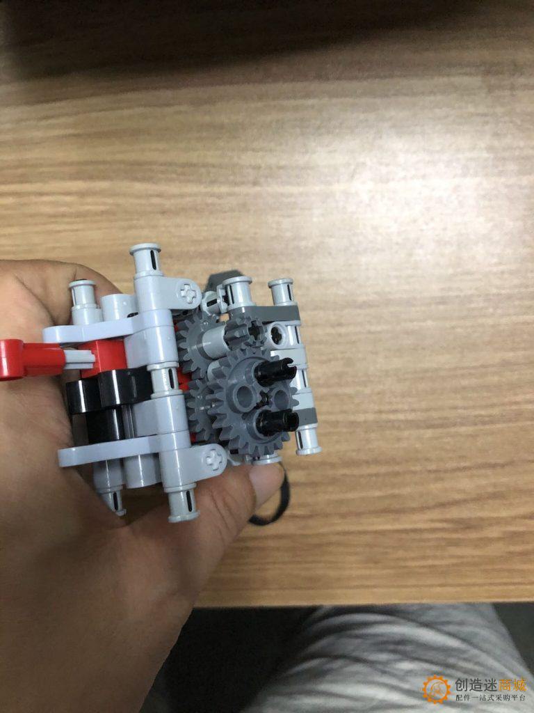 SNP71   积木四挡差速器带电池盒教程