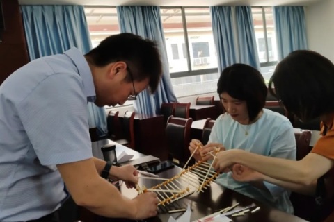 深圳龙华区教育研究院附属学校创客教育教师培