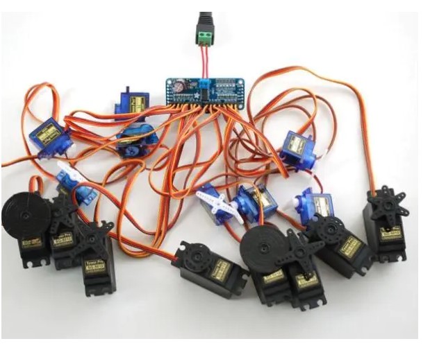 如何使用arduino来控制舵机