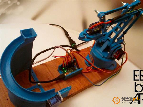 开源分享一款十分经典 的简单易操作的3D打印机器人臂