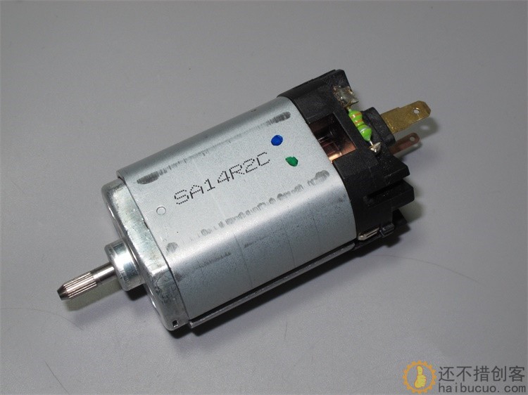 特价12V24V36V110V低速扁形5系列电机 带散热 同扁555电机