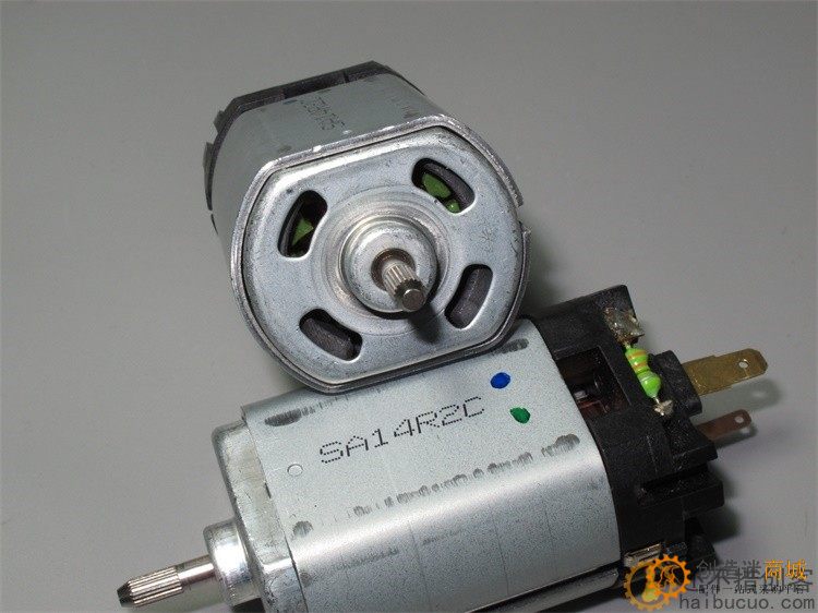 特价12V24V36V110V低速扁形5系列电机 带散热 同扁555电机