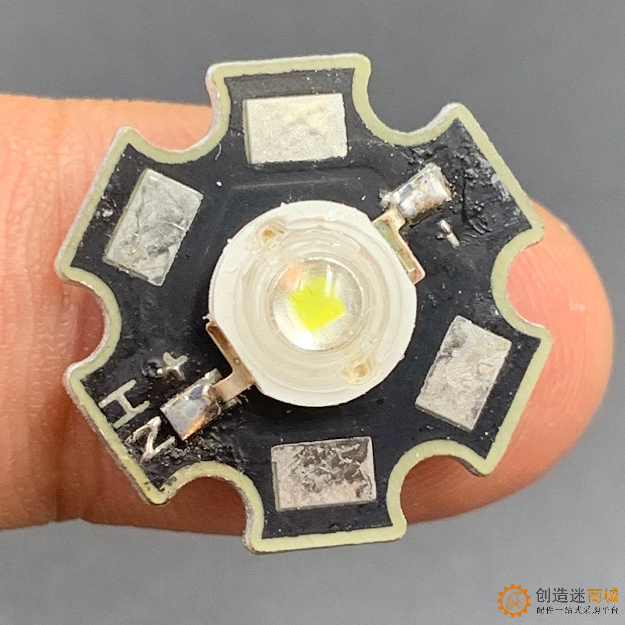 2瓦灯珠 白光 四根金线 铝基板散热 diy手电筒照明用途