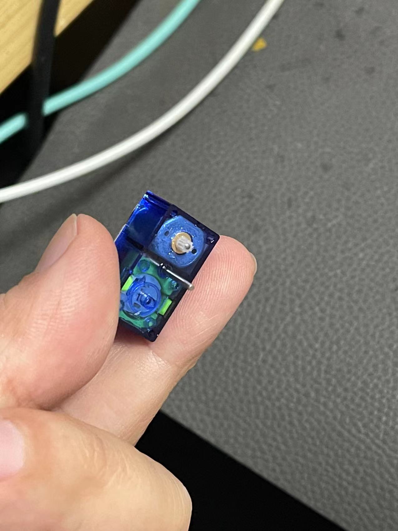 坏的舵机不要丢！如何把一个sg90舵机改造成一个有刷电调？