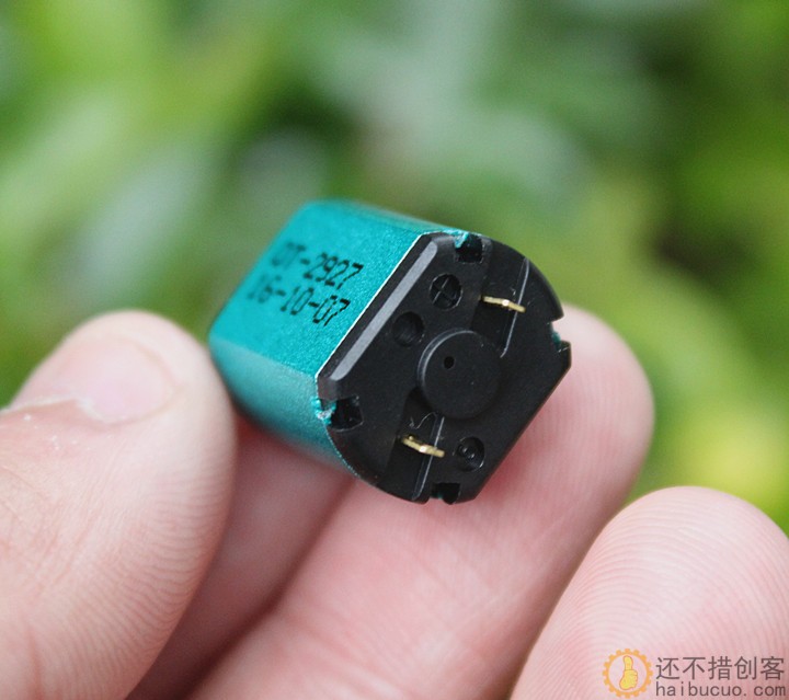 彩色030碳刷马达 DC2.4V 3.2V 3.7V 高速竞赛玩具微型直流电机