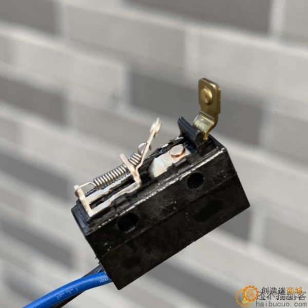 SM-33防水2线常开镀银点行程限位机械电子设备微动开关防尘帽 按下通电 松开断离 SN925