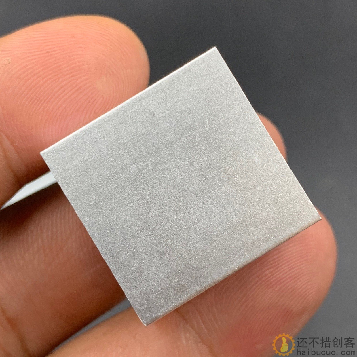 迷你铝散热器 全新 长宽高2.3×2.3×1.5cm 散热片SN1059
