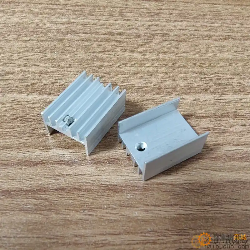 散热器 15*11*20 散热片 YK20 银色 TO-220 散热片SN1178