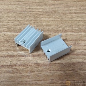 散热器 15*11*20 散热片 YK20 银色 TO-220 散热片SN1178