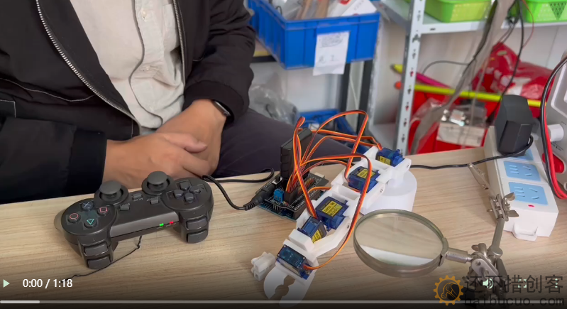 SNAR62 ps2低成本遥控六自由度机械臂套件