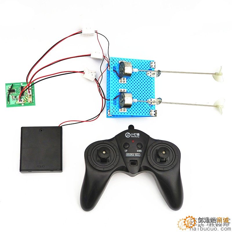 四通道遥控船 玩具船  4.8v/6v遥控拼装船 正反桨 两驱 创意diy玩具