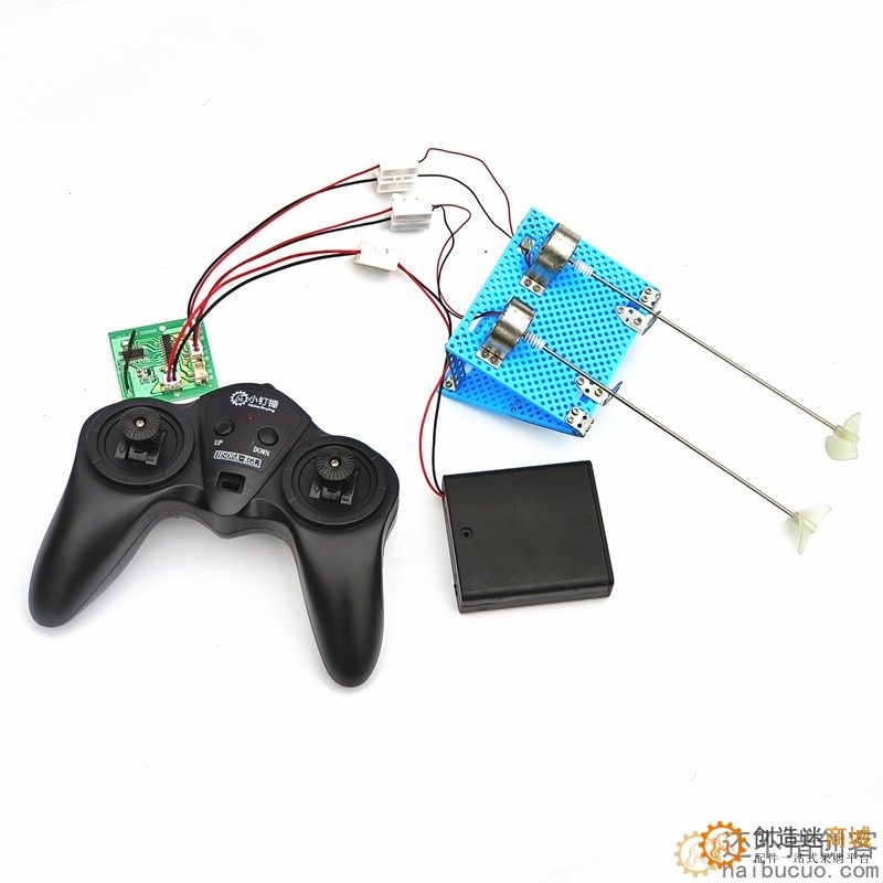 四通道遥控船 玩具船  4.8v/6v遥控拼装船 正反桨 两驱 创意diy玩具