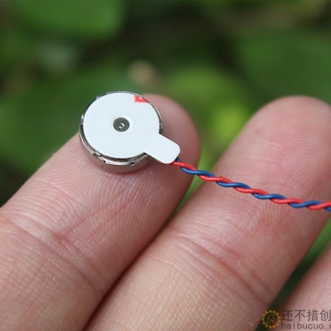 手机振动器马达1027震动马达 扁平马达振动器直流电机 带线M371