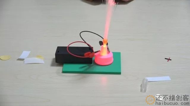 如何制作一个多彩光纤灯？