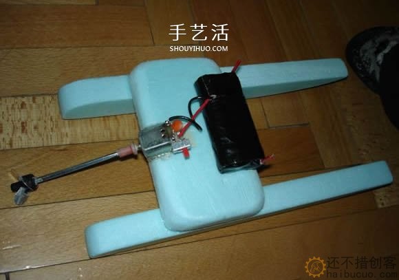 如何制作一个电动泡沫双体船？