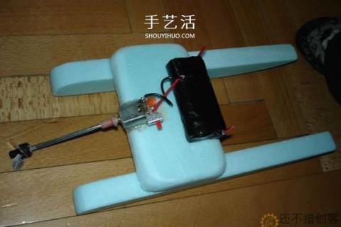 如何制作一个电动泡沫双体船？