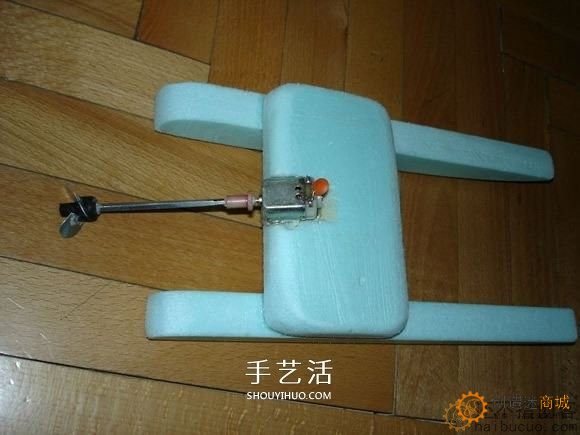 如何制作一个电动泡沫双体船？