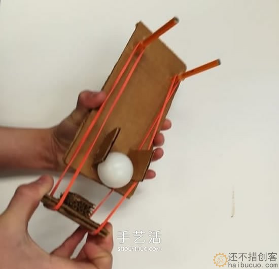 如何制作一个乒乓球弹射器？