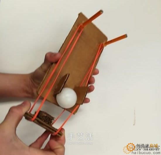 如何制作一个乒乓球弹射器？
