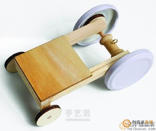 如何制作一个靠重力驱动的小车？