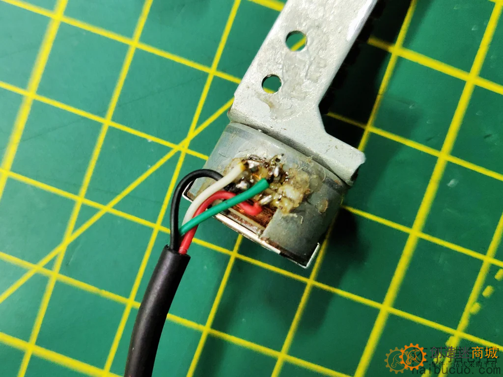 教程：开源项目：DIY迷你数控激光雕刻机。