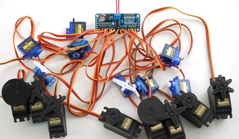 16路PWM舵机驱动板（PCA9685）的使用说明（网络资料，仅供参考）