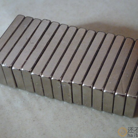 钕铁硼超强磁铁 吸铁石 永磁强力磁铁 长方形磁铁20X10X3 MM SN165
