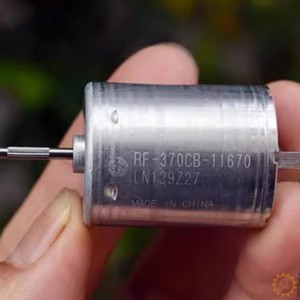 万宝至 370-11670 贵金属刷 DC12V-24V 车载AV设备 精密直流电机M388