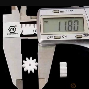 1模数塑胶齿轮10齿2mm孔紧配 11.8*5mm 电动玩具电机主轴小齿轮C19