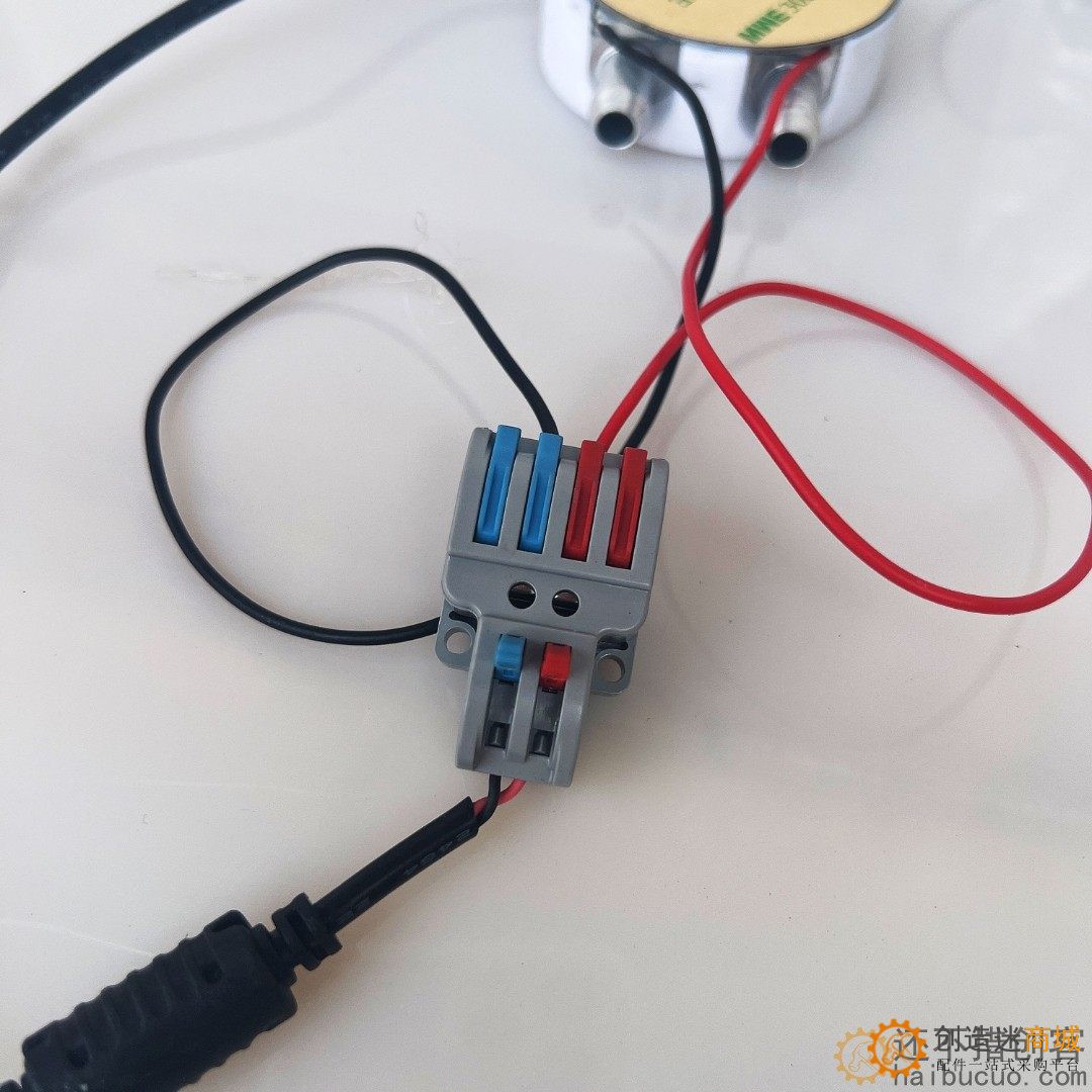 磁吸水冷手机平板散热器  手机散热水冷水箱12v水泵电脑散热XDC26