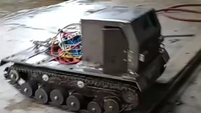 网友自制金属坦克，履带车