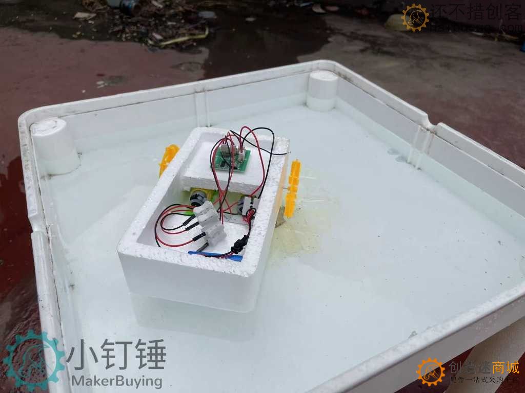 DIY四通道遥控明轮两栖船套件可充电货轮五年级科学课拼装泡沫TT马达改装SNPX5