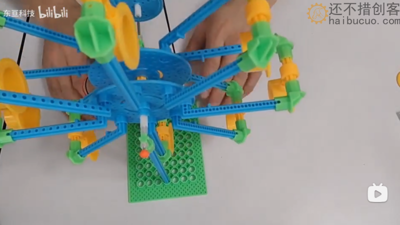 如何用电子积木制作一个仿真摩天轮？科技小制作