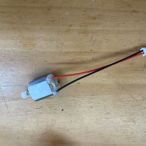 小钉锤差速小车后轮130驱动马达带线带插头4-8v