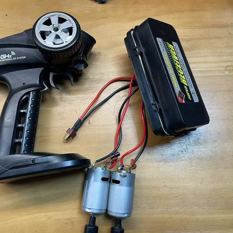 SNRM151 NQD遥控船打窝船遥控套装带马达带防水盒 拆机 7.4v