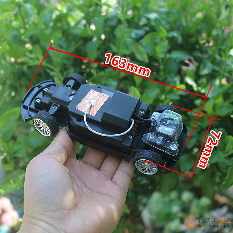 小车底盘、后驱动电机，前转向电机，四轮橡胶轮胎，不带遥控，带转向电机和动力电机小车底盘玩具车DIY配件