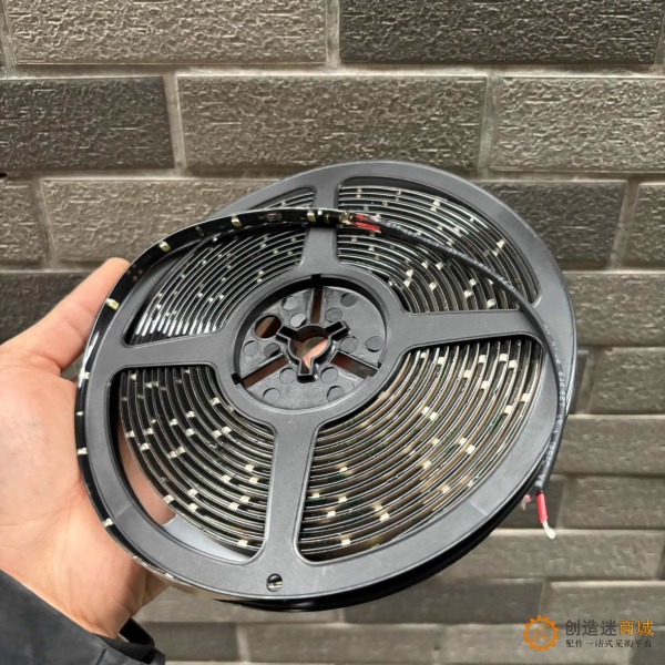 12V冷白光5米防水LED灯带 全新原包装