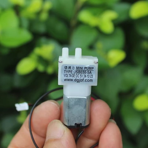 030微型水泵 隔膜泵 自吸泵 散货 5v