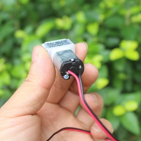 030微型水泵 隔膜泵 自吸泵 散货 5v