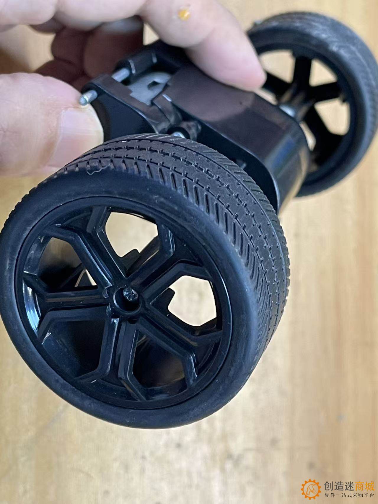 跑车汽车差速器总成带车轮260马达4-6v