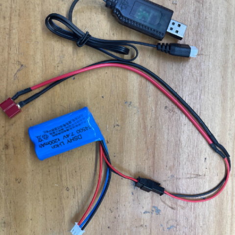 7.4v入门级锂电池充电器套装 T型插头 14500