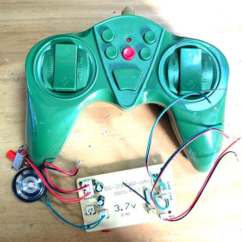 2.4G遥控 六通道 玩具遥控坦克差速转向小功率 CZM11 3.7v